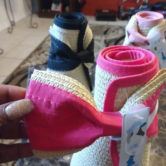 Women's Visor hats Lt pink,dk pink, black strawht $5each - Picture 12 of 13